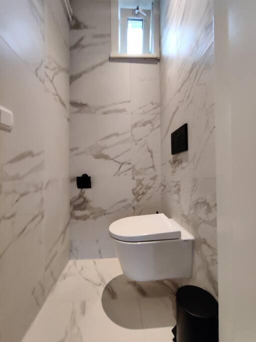K50159 Spacious And Modern Near The Center, Free Parking Eindhoven