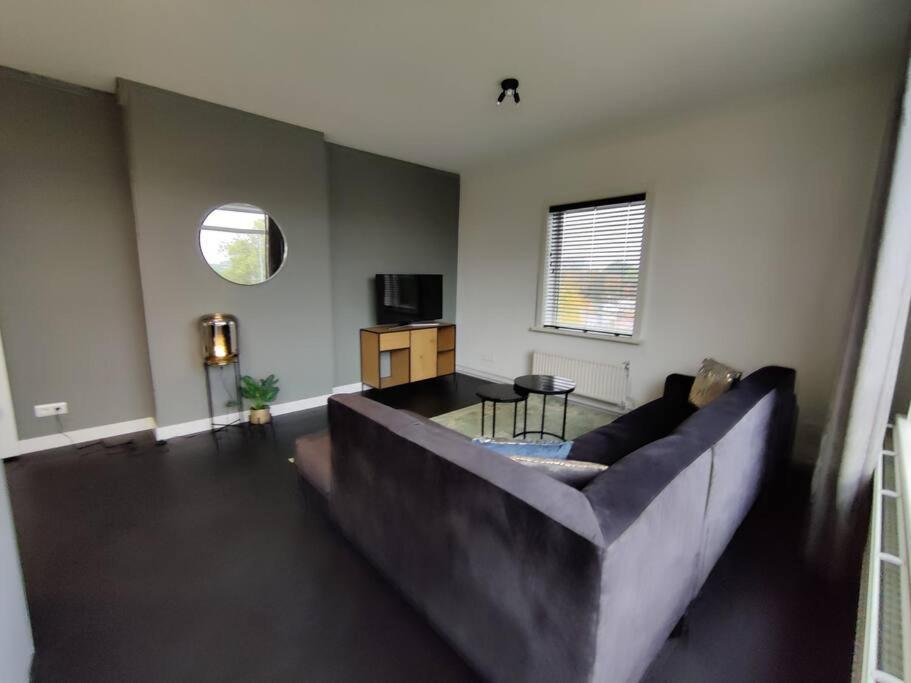 K50159 Spacious And Modern Near The Center, Free Parking Apartment Eindhoven